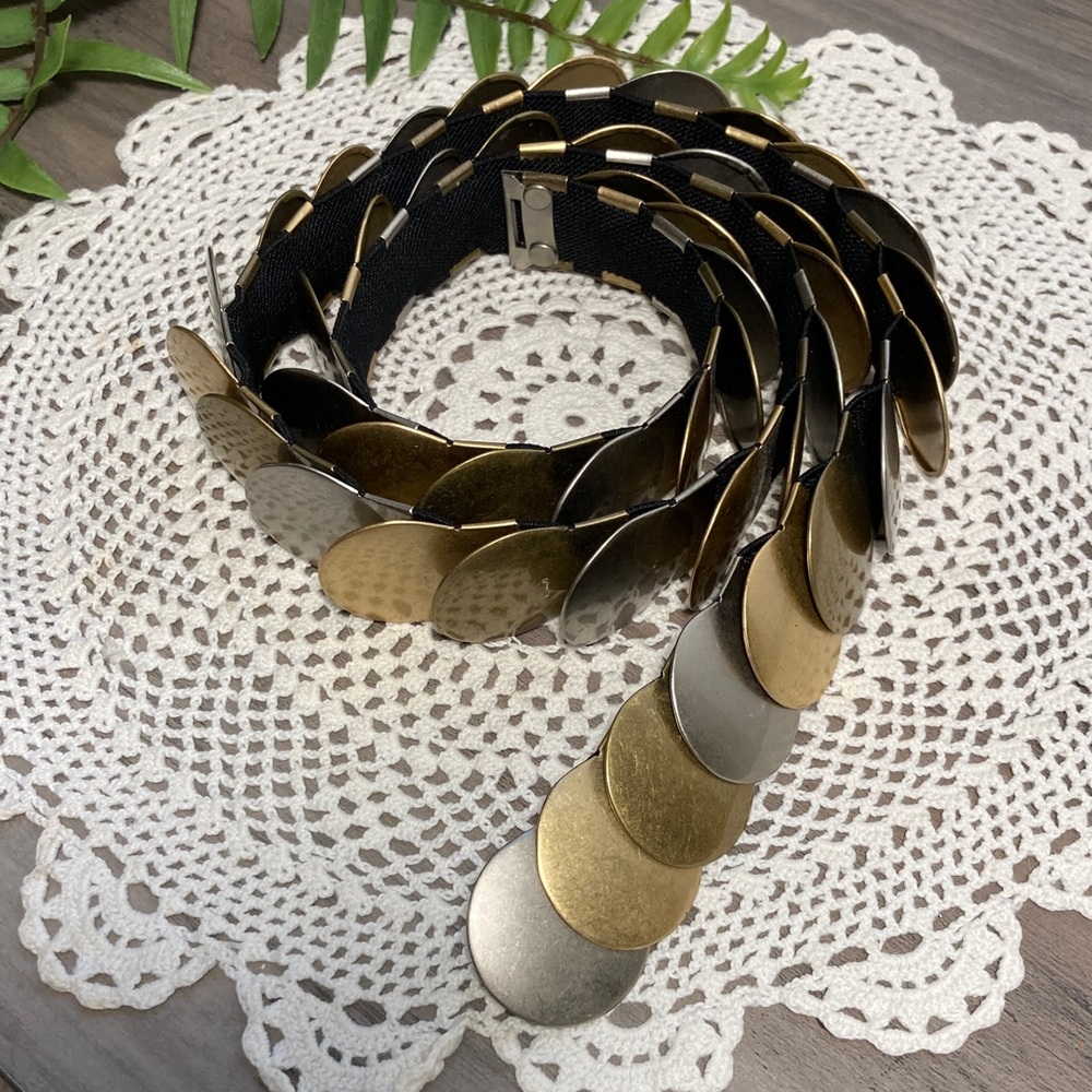 Vintage Circle Disk Medallion Stretch Belt Metallic